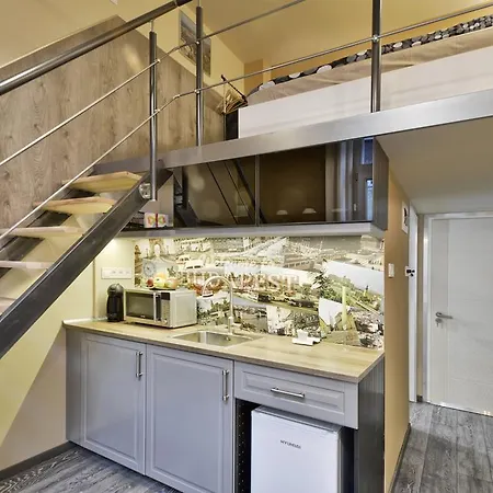 Rakoczi Apartament *